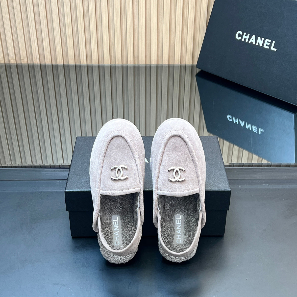 CHANEL 25S BACK STRAP MULE 15MM IN LIGHT PURPLE SUEDE AND WOOL SILVER HARDWRE