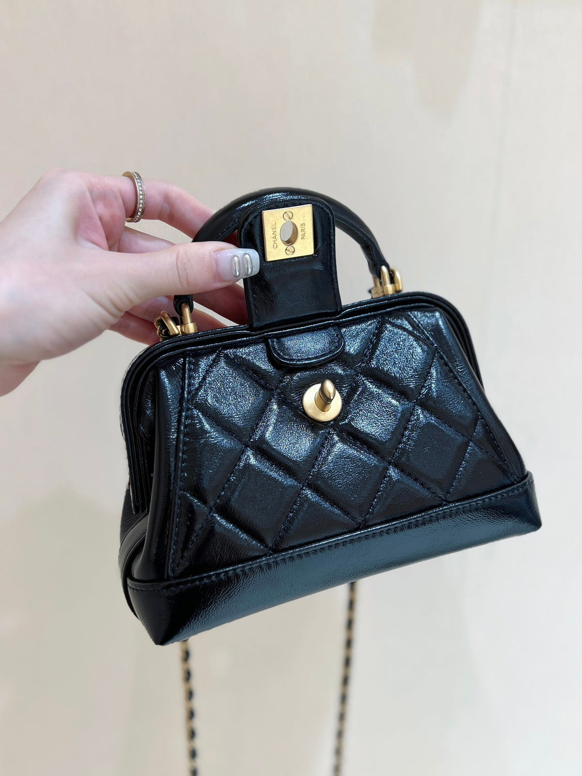 CHANEL TOP HANDLE BAG 18 IN BLACK OIL-WAX LAMBSKIN GOLD HARDWARE